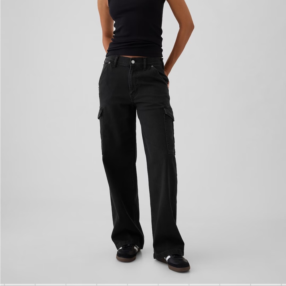 Gap Mid Rise 90’s, Women’s Loose Black Cargo Jeans